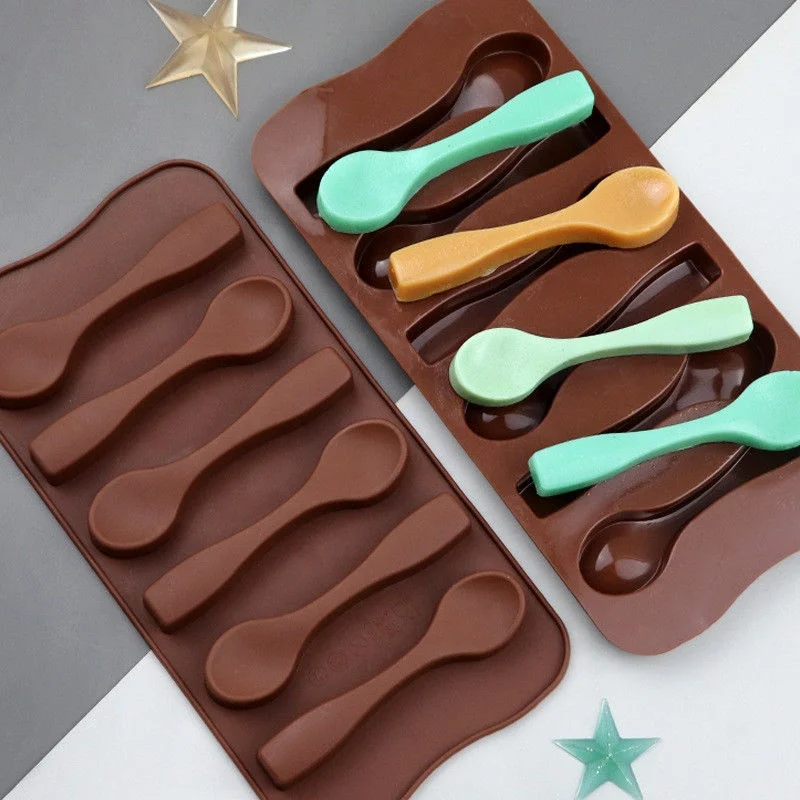 BPA free non plastic smell heat resistant Spoon shape silicone baking mold for cake