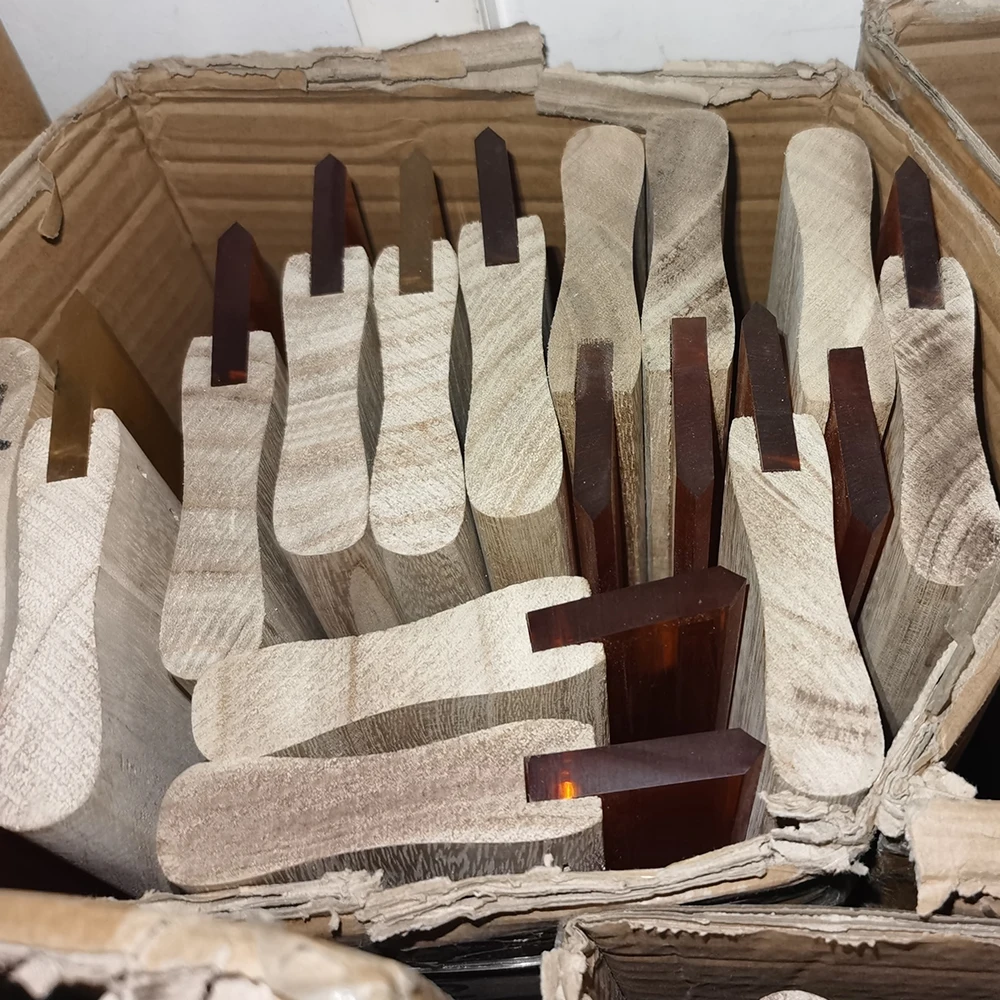 Pu Squeegee Oil Based Aluminium Squeegee Holder For Screen Printing Squeegee With Wooden Handle For Window Squeegee