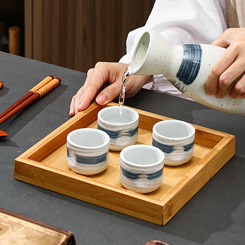 Japanese-Style Mini Ceramic Wine Flask Set for Party Sushi Restaurant Warm Wine Flask Cup Small Cups