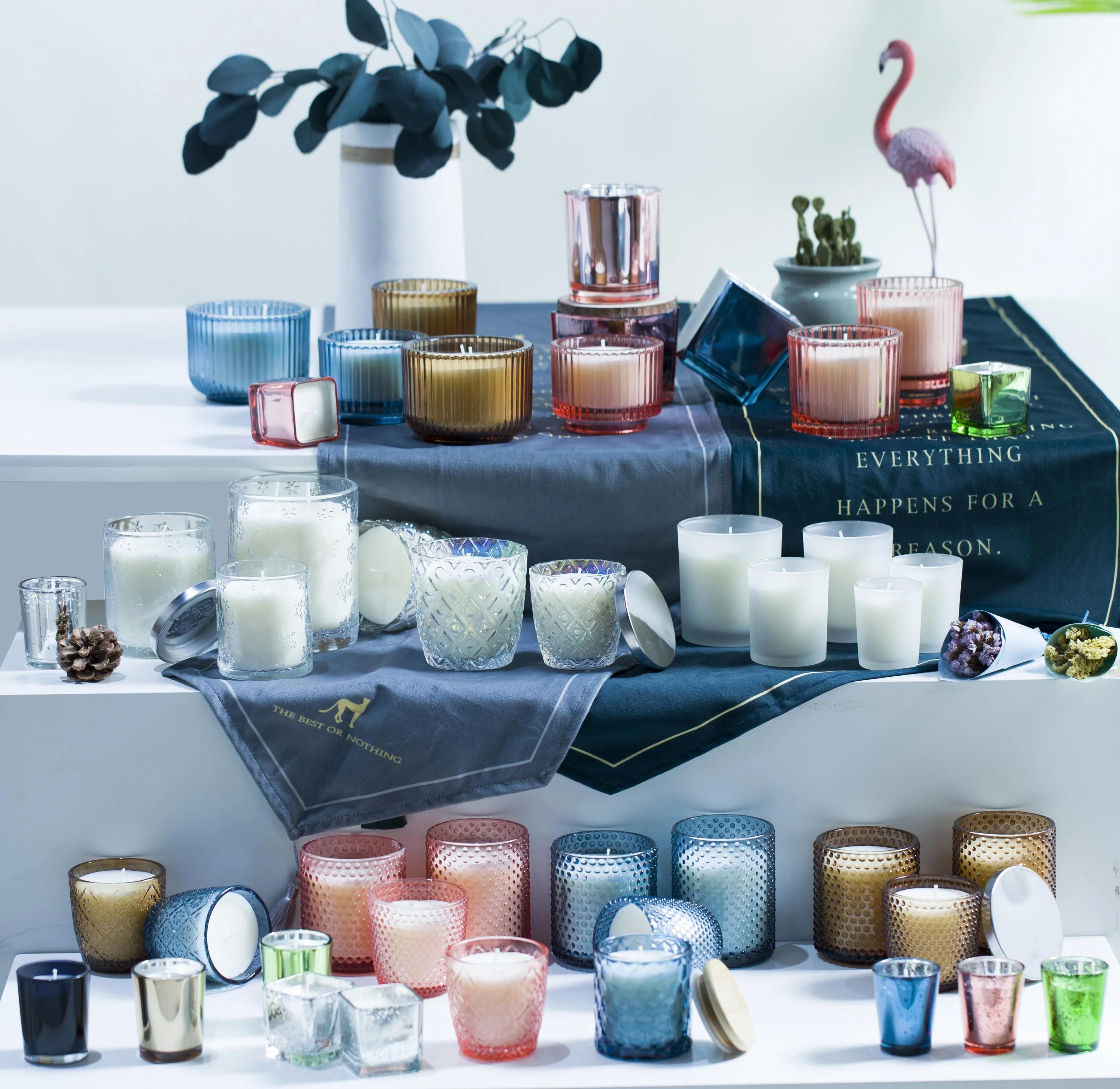 wholesale high-quality clear square glass candle jars & candle holder for home decor with lid