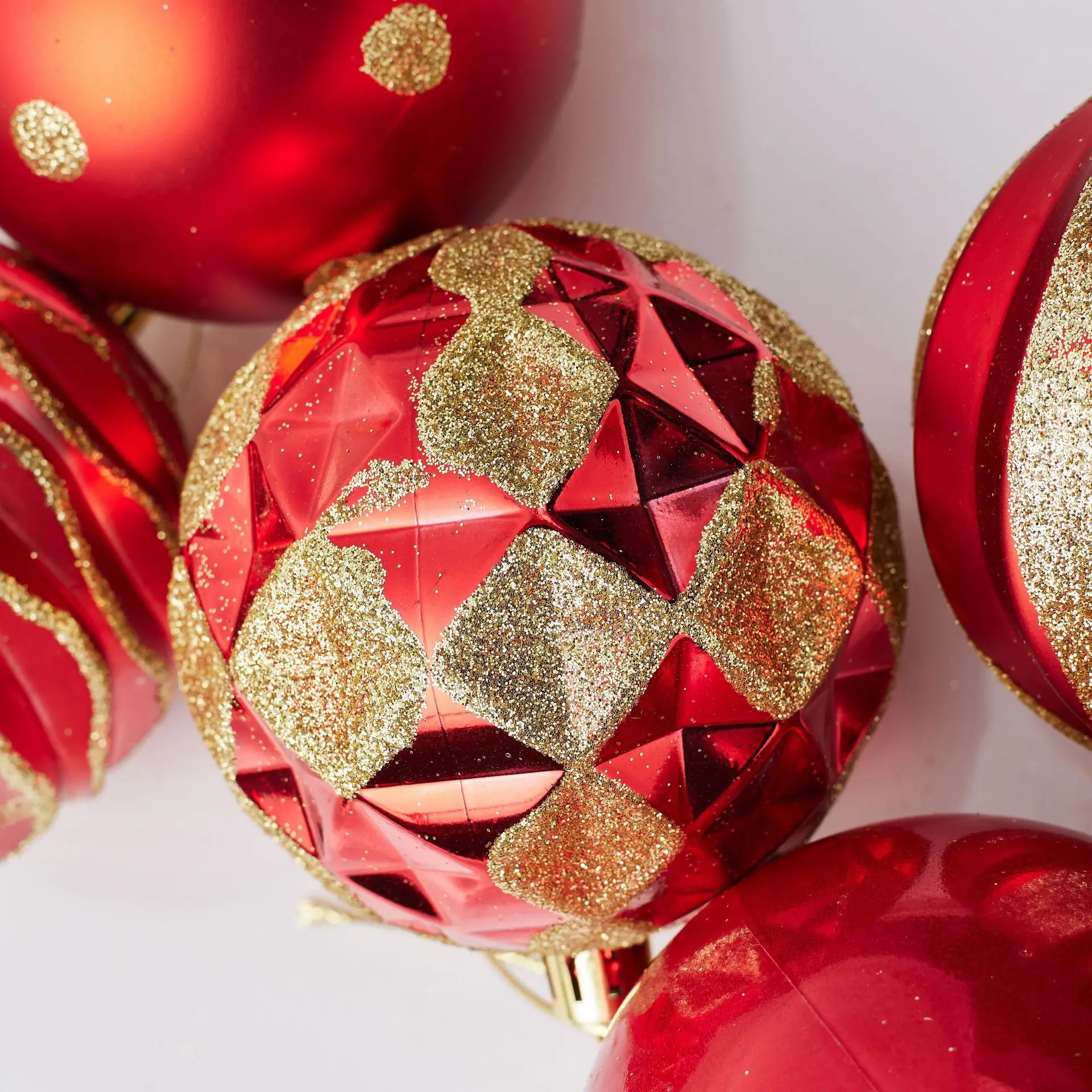 Plastic Crafts 8cm Christmas Ball Set Hollowed-out Painted Special-shaped New Year 2024 Dec