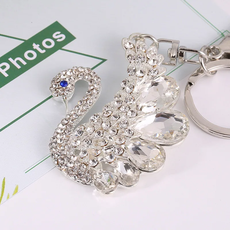 Factory direct supply diamond keychain accessories swan Keychain small gift giveaway luxury custom keychain