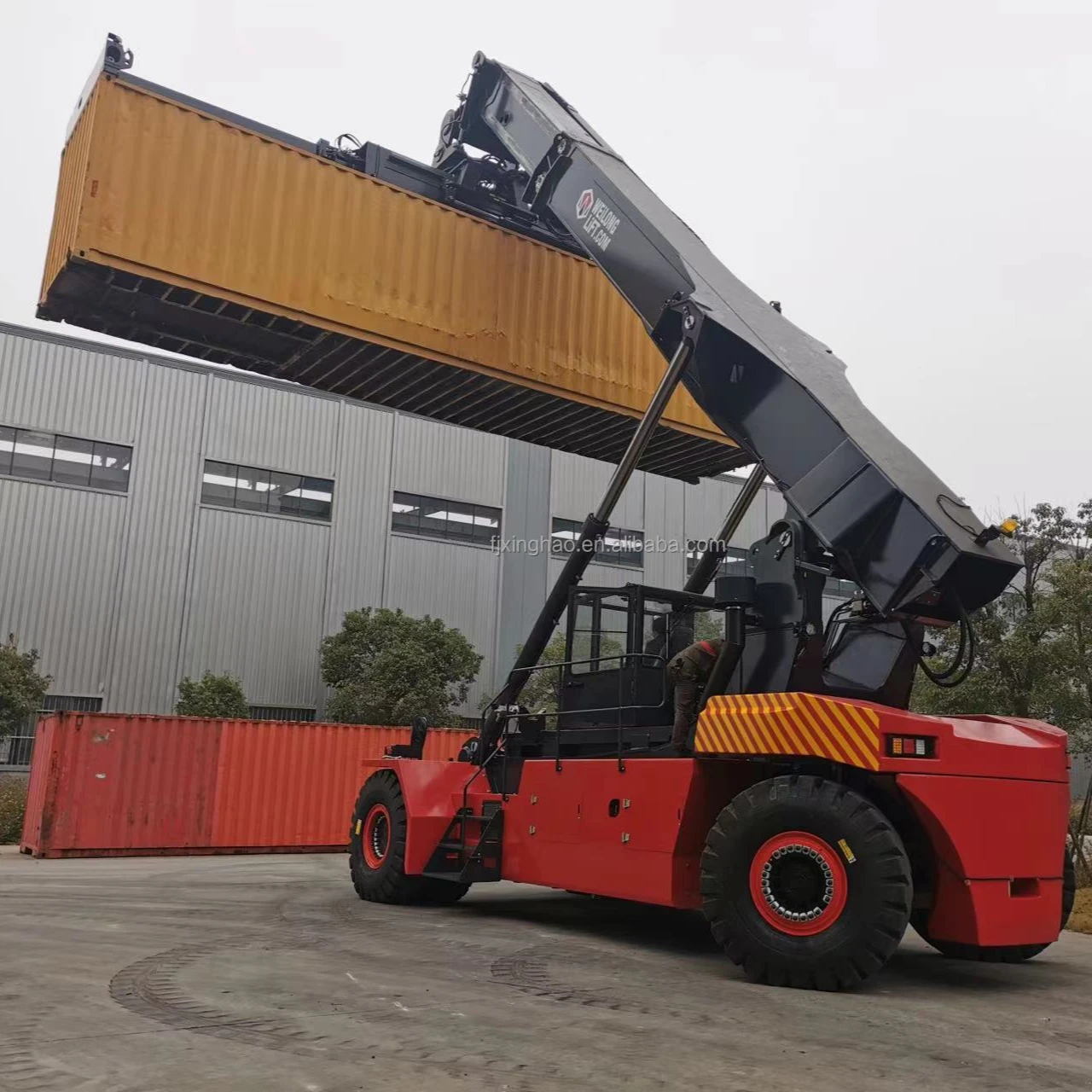 Xinghao Port machinery diesel container handler 45000kg 45 ton container reach stacker with electronic monitors