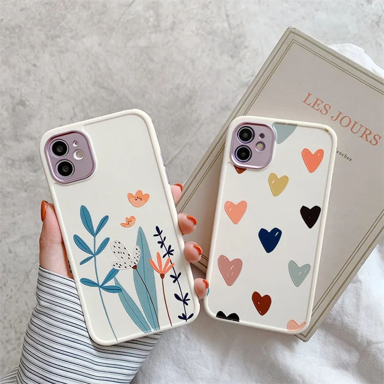 2022 Dropshipping New Aesthetic Love Heart Floral Cover Soft Shockproof Silicone Phone Case Girl For iPhone 13
