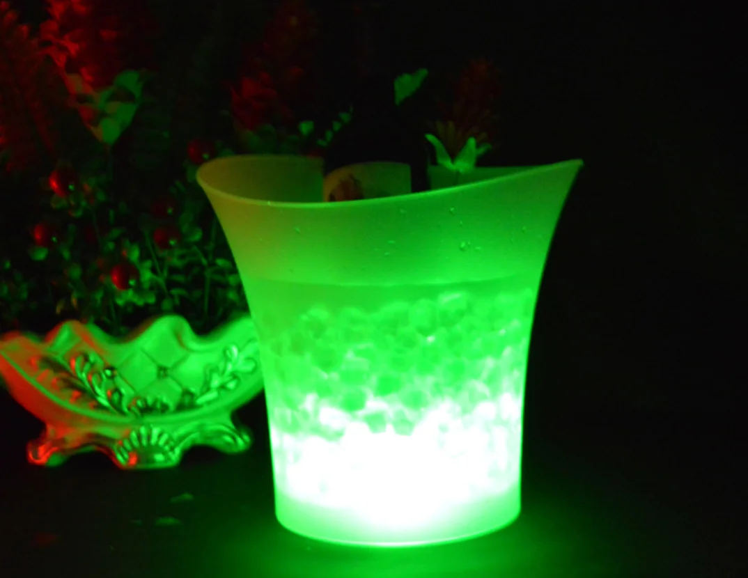 
LED Ice Bucket 5L Colorful Plastic Large Champagne Wine Ice Bucket, Multi Colors Changing for Party/Home/Bar/KTV Clubs 