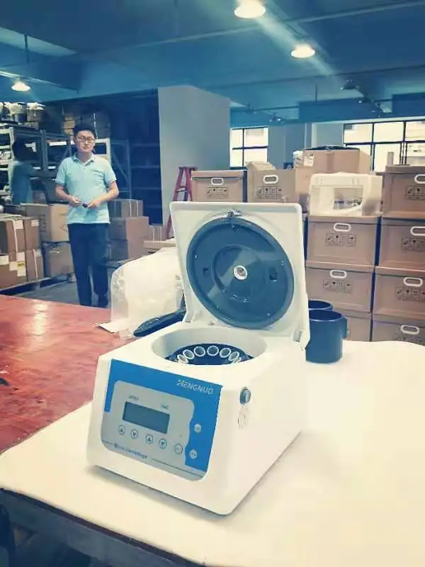 Small low speed, light weight and high precision centrifuge for beauty and medical sample separation