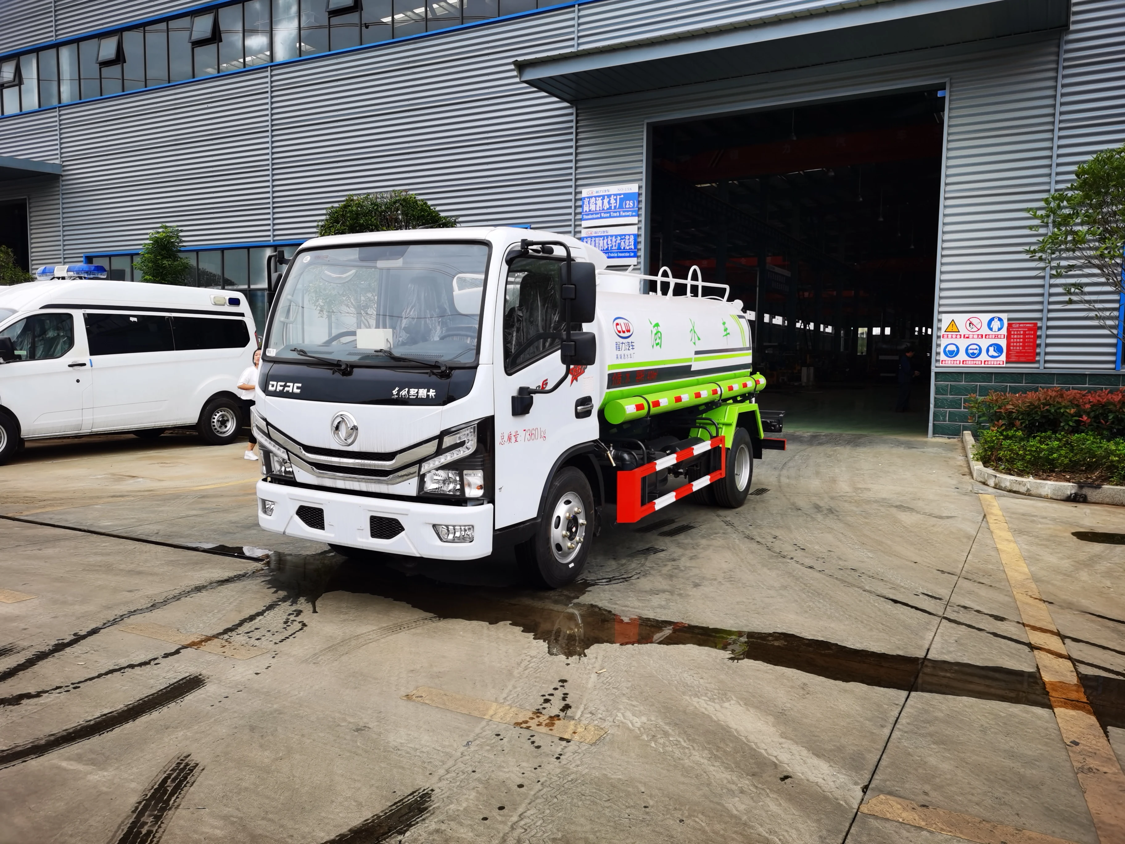 Прямые продажи от производителя недорогой новый вакуумный резервуар Dongfeng 4*2 с левым приводом для