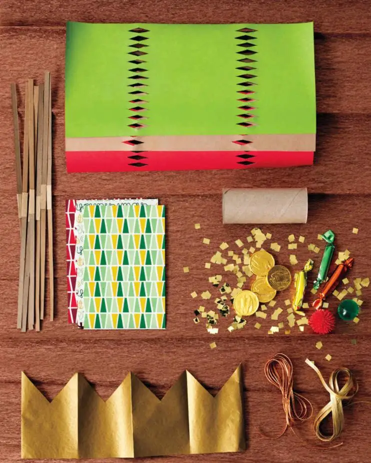 8Inch Gifts Crackers Toy Customized Party Decorations Gold Silver Printing Luxury Wholesale Custom Flat Christmas Crackers Hat