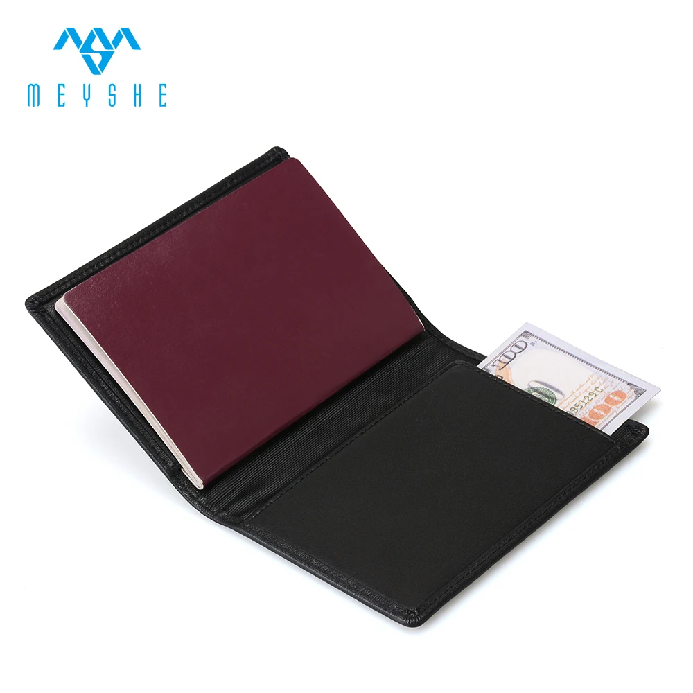 High Quality Customised Genuine Leather VIP Card and Passport Cover Factory Price Fashionable Bag with Customisable Logo