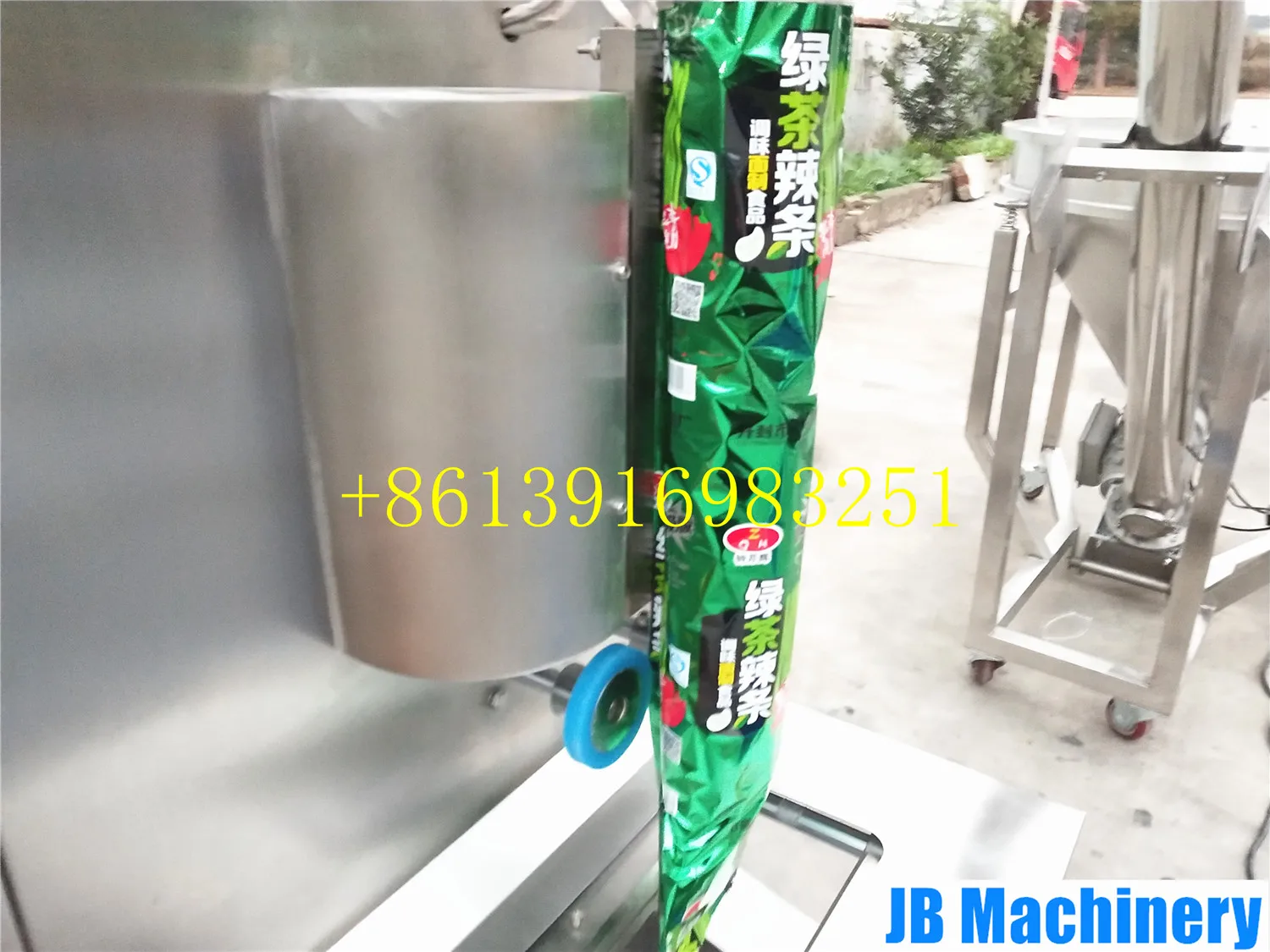  JB-300F автоматическая машина для наполнения и упаковки порошка чили с шнековым наполнителем 50 г-1 кг