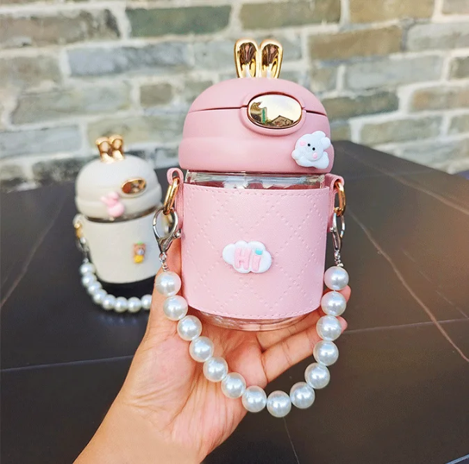 Seaygift custom children sports portable pearl chain glass straw water bottle rabbit glass milk cup with Leather protective cas