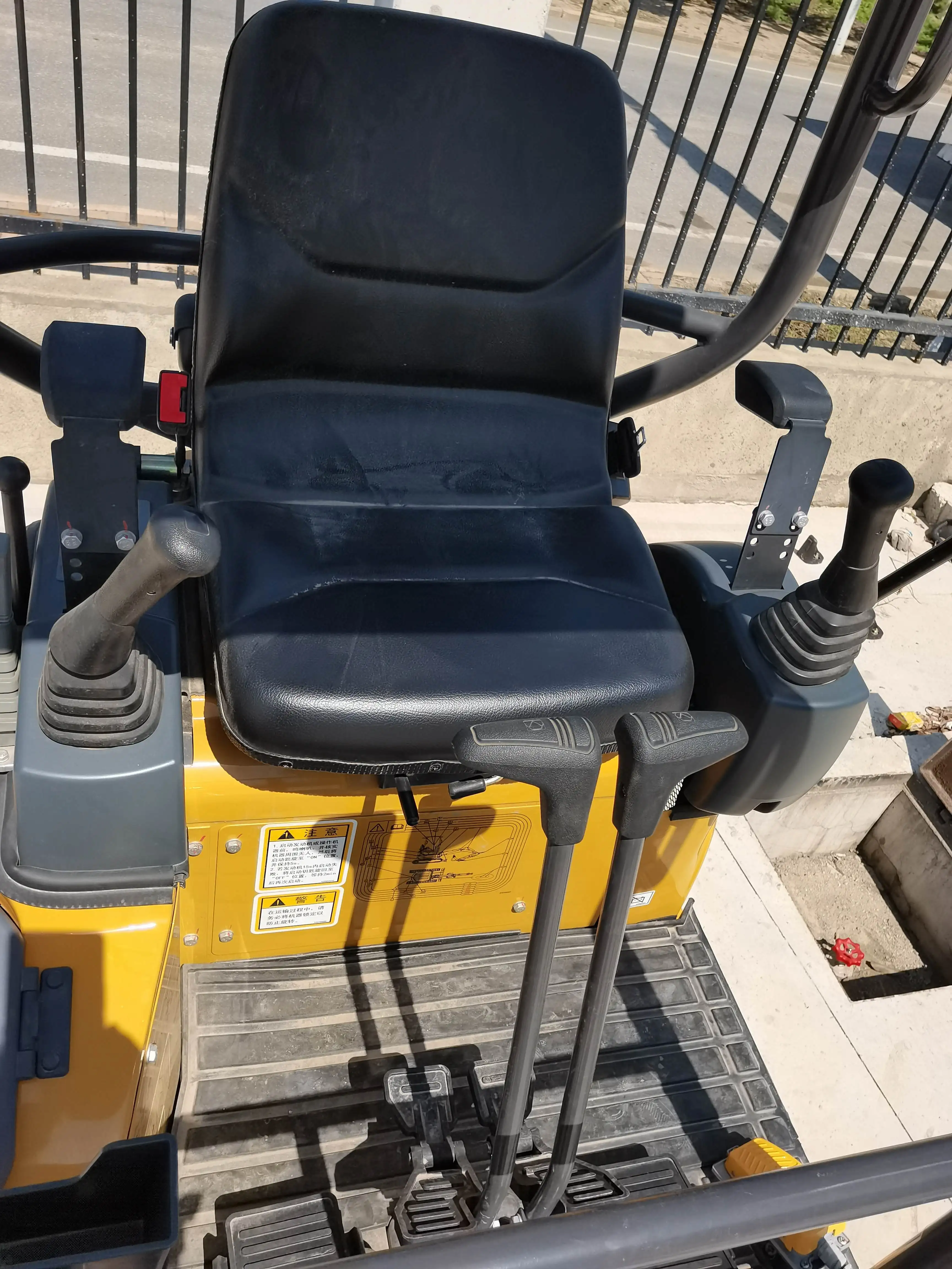 XCMG Used Engineering Construction Machinery Mini Crawler Excavator Mini Trench Digger 1.7ton XE17U