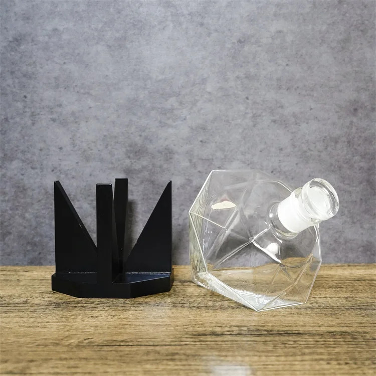 Professional Manufacturer Supplier High Borosilicate Glass Diamond Decanter