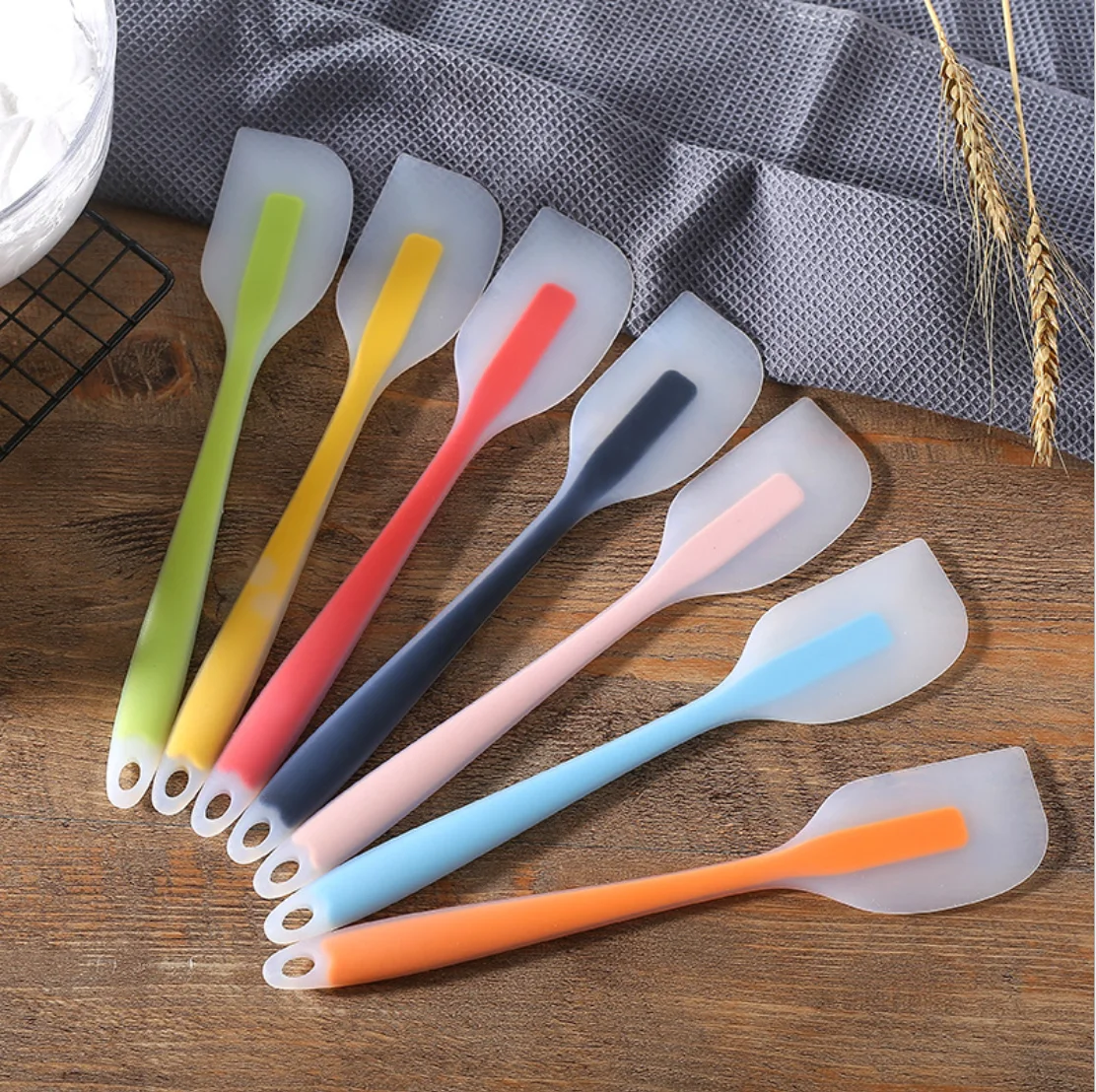 
High temperature resistant colorful Silicone butter scraper cream cakes spatula 