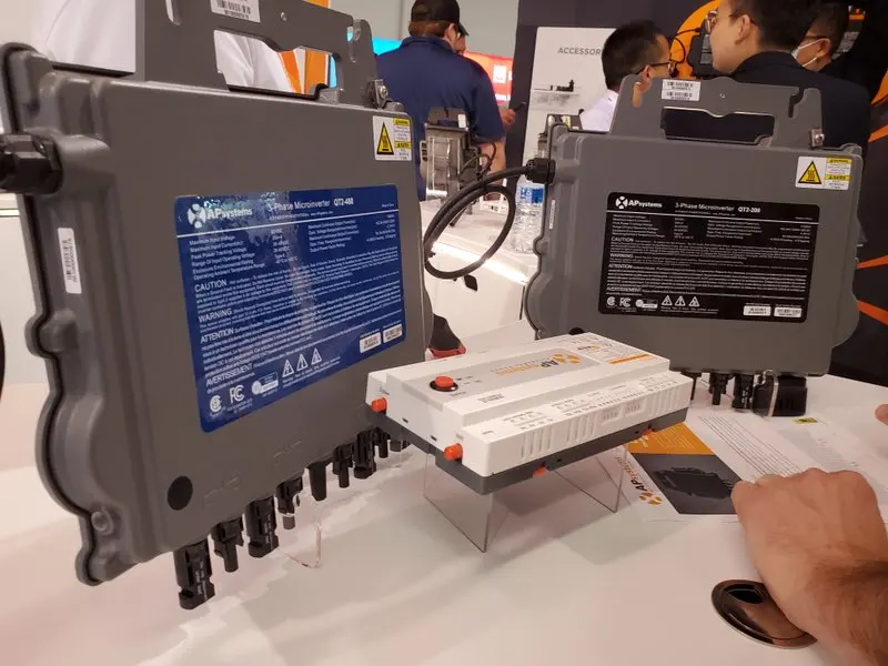 APsystems micro inverter ac cable connector 800W WIFI Good heat dissipation apsystems ez1 yc600 solar micro inverter