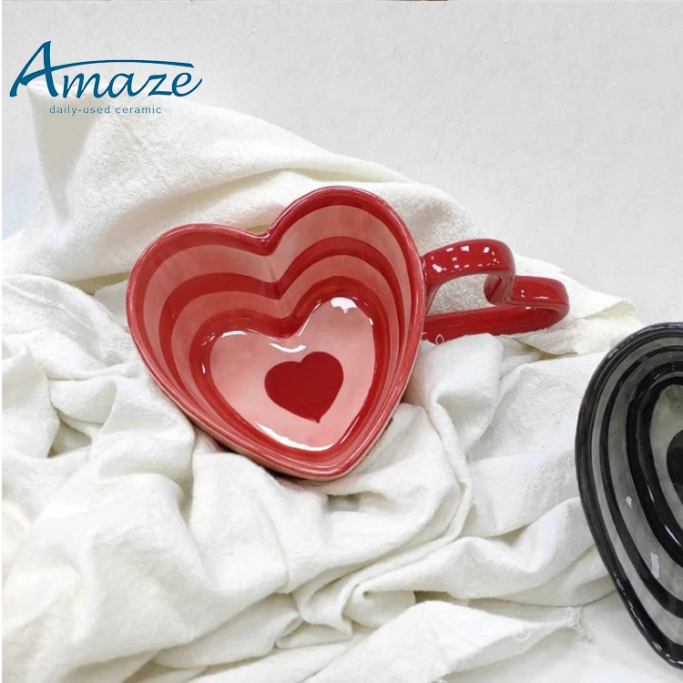 Custom hand painting stripe heart shape tea mug custom color creative ceramic coffee mug with heart shape handle
