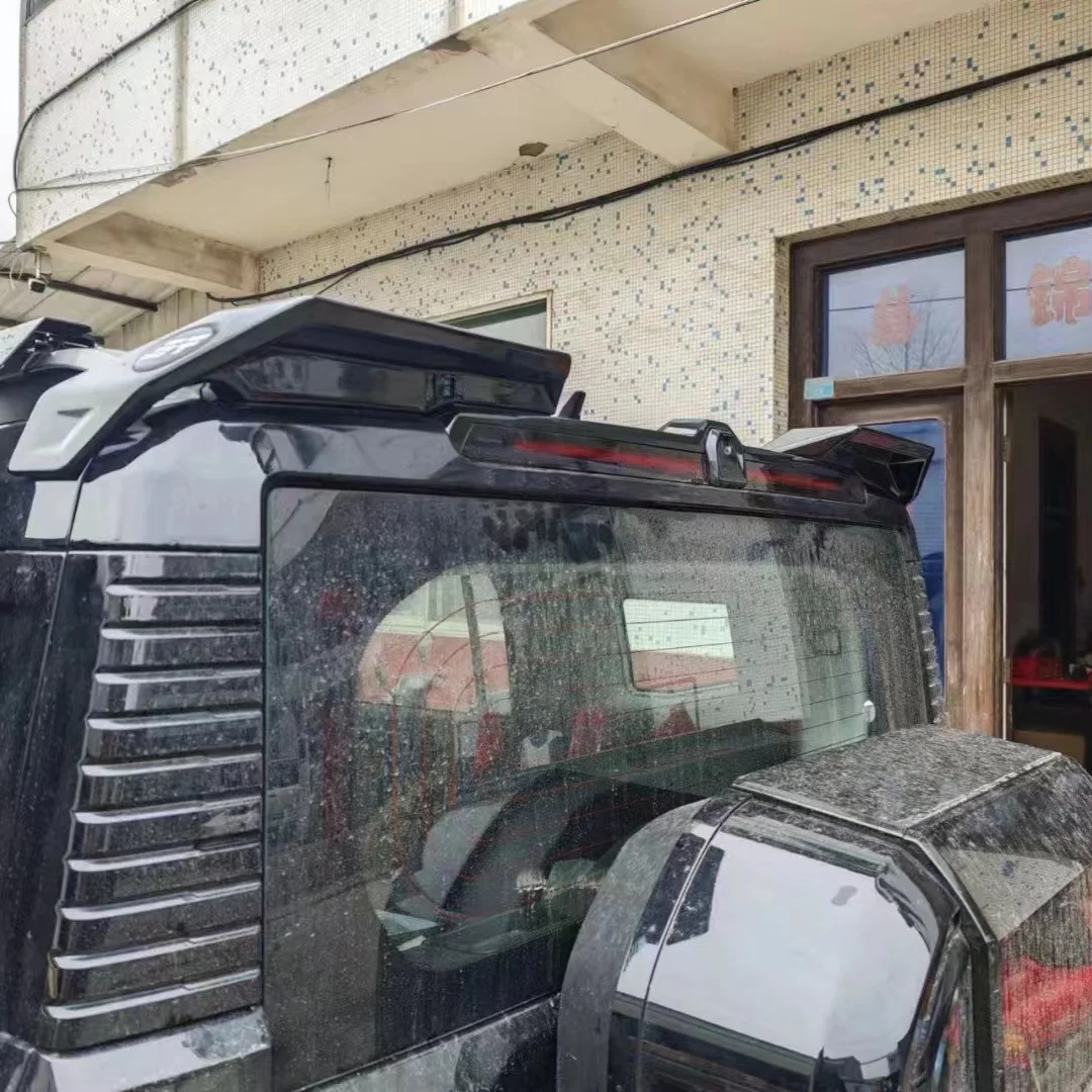 Спойлер для задней крыши автомобиля