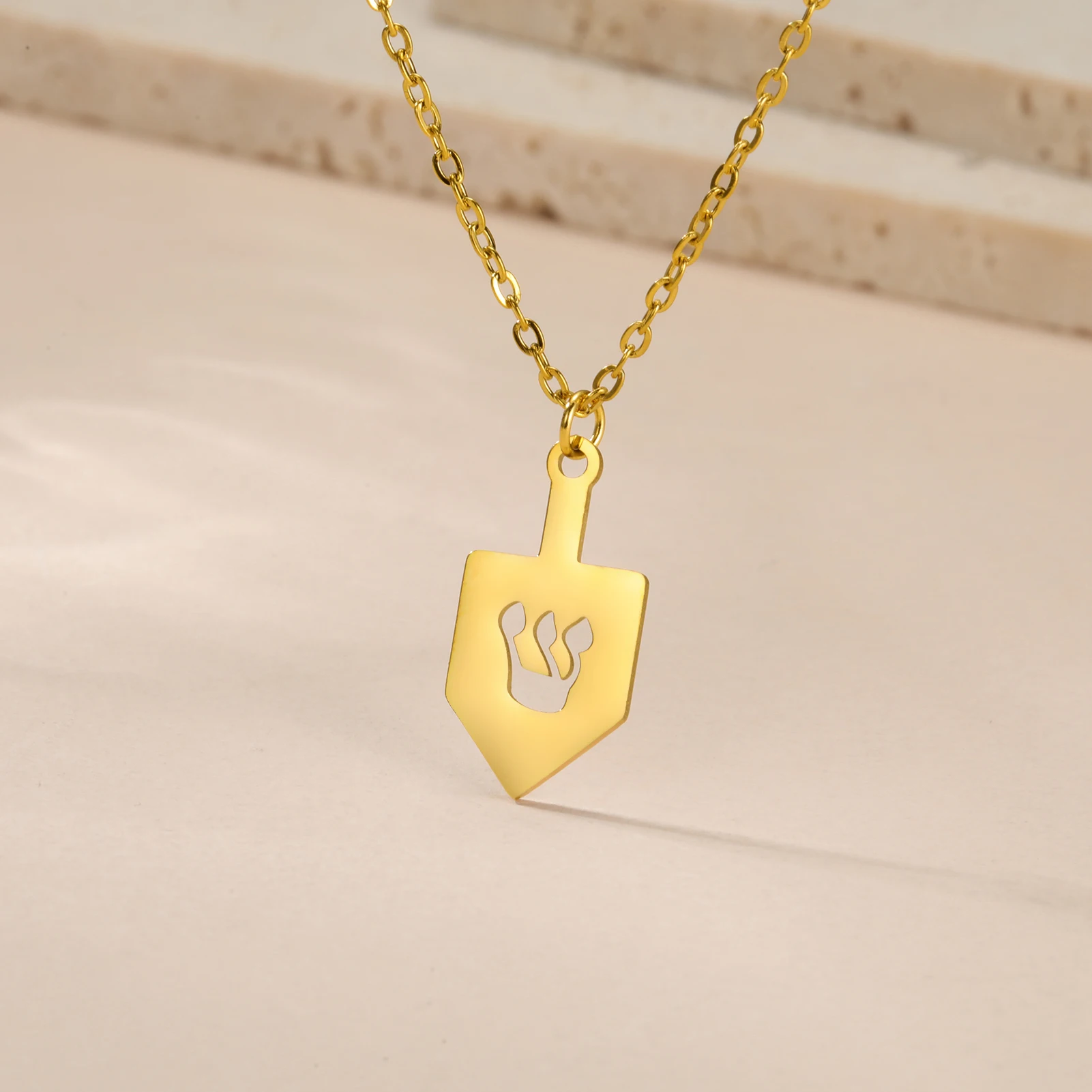 Jewish Dreidel Necklace Hei Nun Shin Judaica Symbol Charm Women Necklace Stainless Steel Jewelry Hannukah Gift