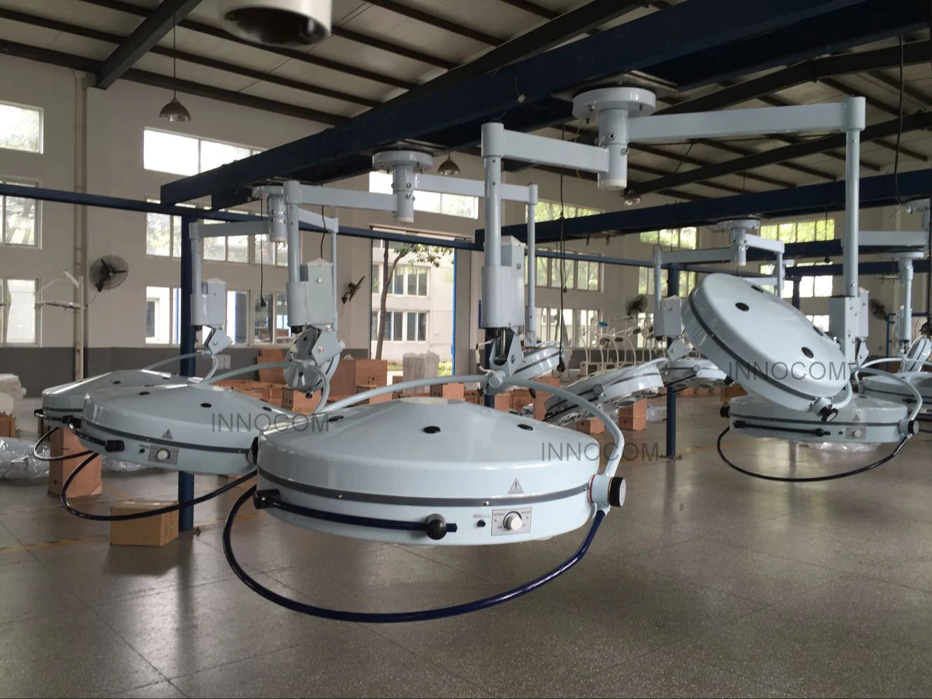 Medical LED Theater Room Shadowless Operating Lamp Mobile Examination Lights Aperture Operation Lamp/Surgical Lighting