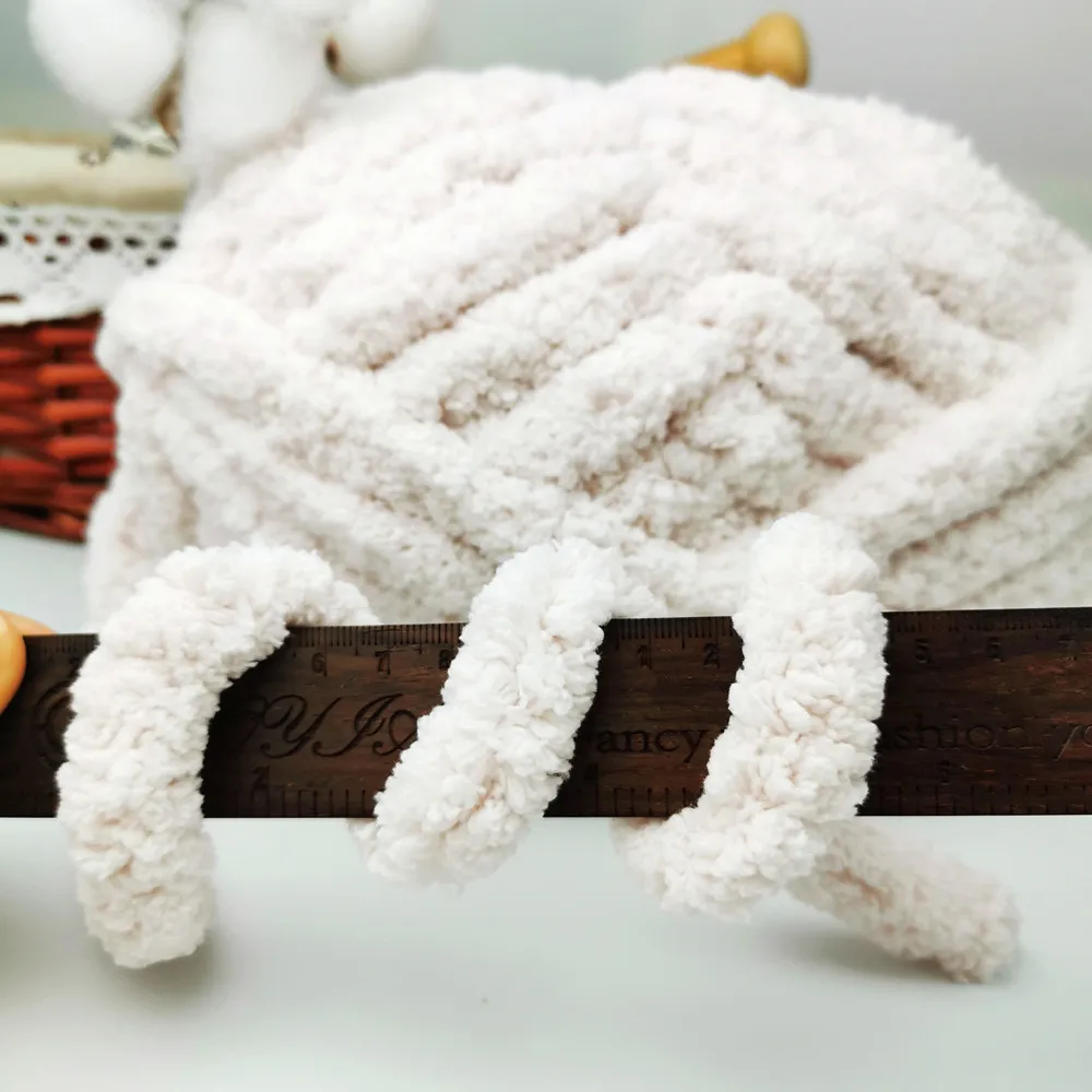 Wholesale Bulky Thick Fluffy Yarn Soft Velvet Plush Chenille Yarn for Hand Knitting Blanket Crafts