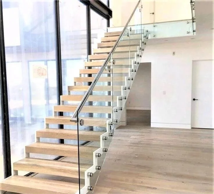 Wholesale Cheap Price European Beech Stair Tread Post For Railing Modern Wrought Iron Spindle Stainless Steel Parapet Stair