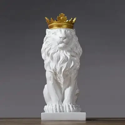 Creative custom crown lion statue sculpture decoration resin crafts table desk decor for home decor