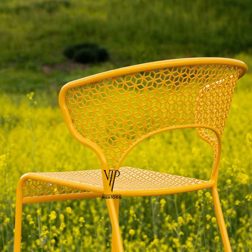 Popular metal iron Cafe Tables And mesh Chairs Bistro Commercial Outdoor Table Set