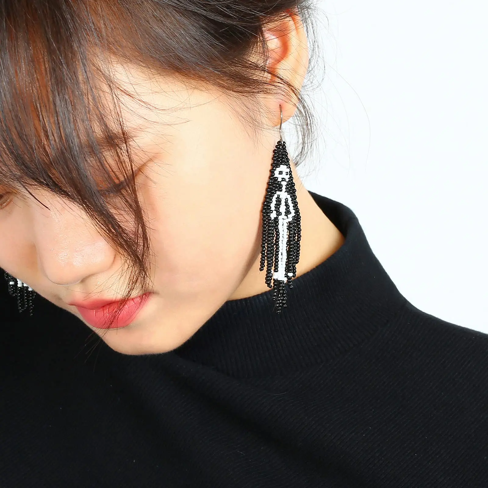 TrueGold Black White Handmade Custom Titanium Dangle Beaded Earrings for Women Fashion Jewelry Set