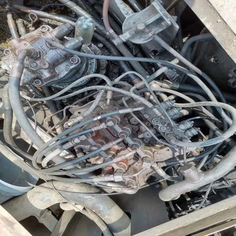  Бывший в употреблении японский экскаватор-багги Hitachi Ex220/Ex220LC Пассивный экскаватор-амфибия Ex220LC по низкой