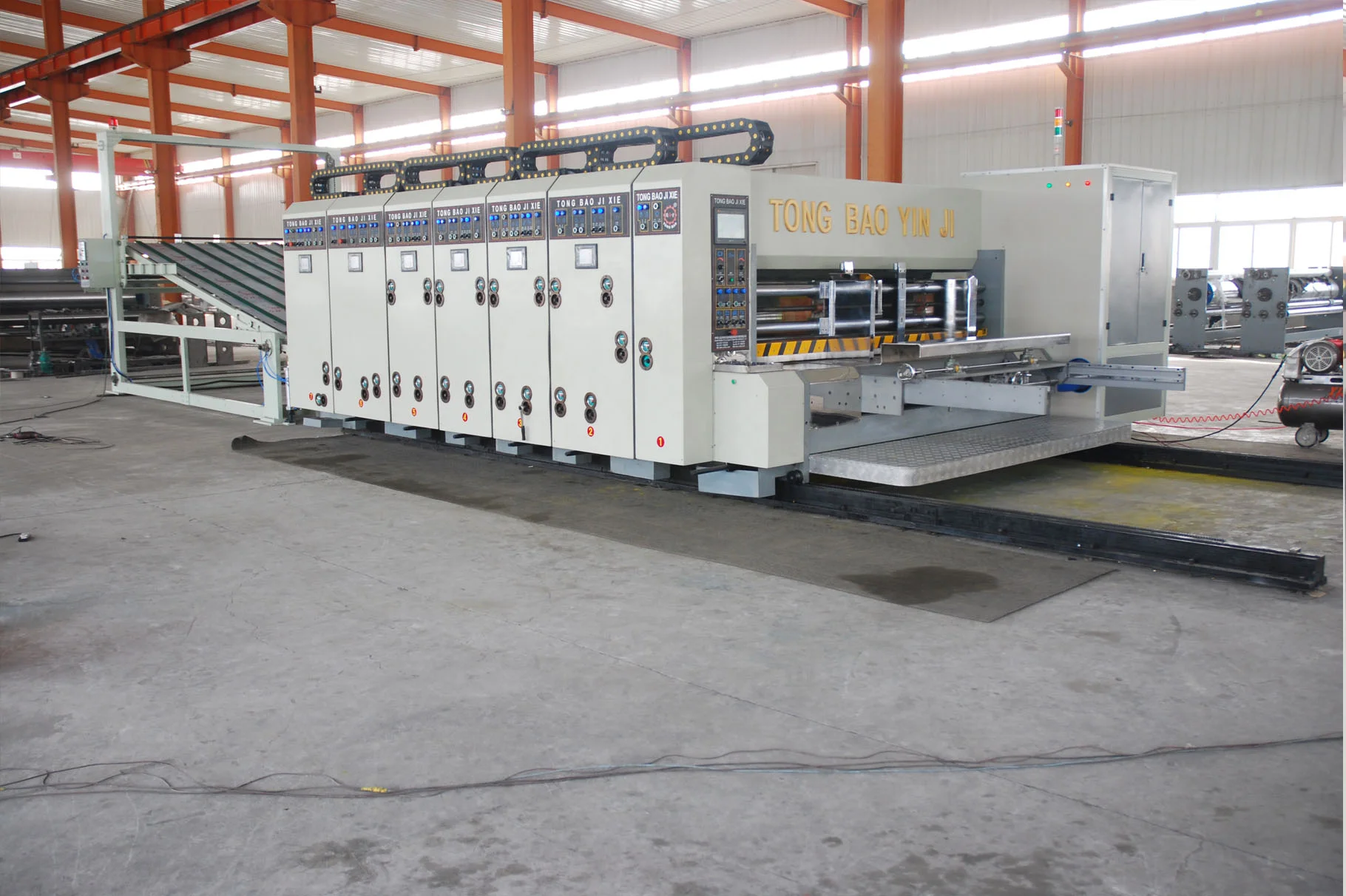high speed full-automatic higjh speed four-color printer die-cutter  slotter with stacker machine