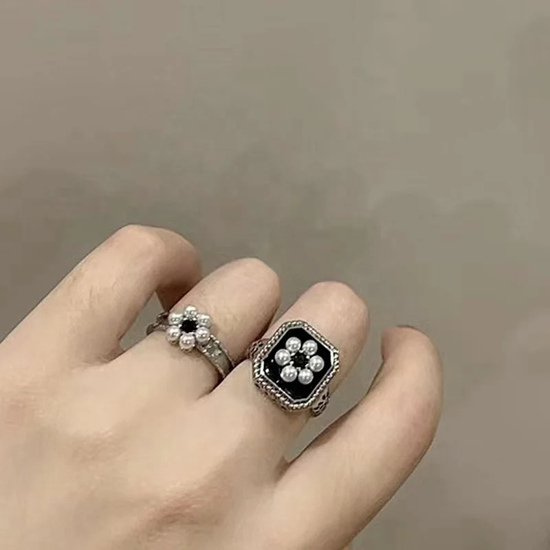 
Japanese And Korean Popular New INS Retro Black Oil Drop Pearl Flower Opening Adjustable Ring Cold Wind Dark Black Female 
