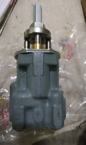 EX200-2 / EX200-3 Wholesale Pilot valve assy joystick pilot valve