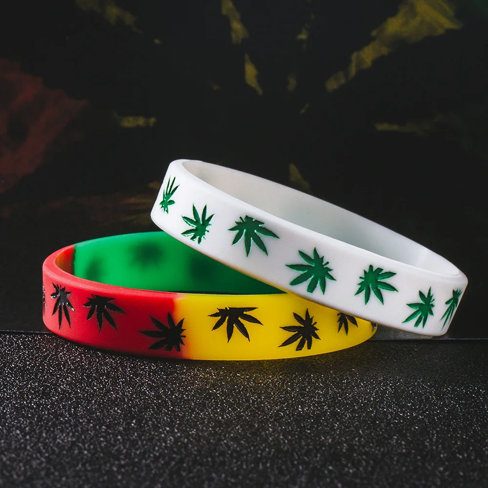 Wholesale Promotion Custom Bulk 10mm thin Silicone Bracelet Wristband 2 color 10 15 mm Boy and Girl Friendship Black