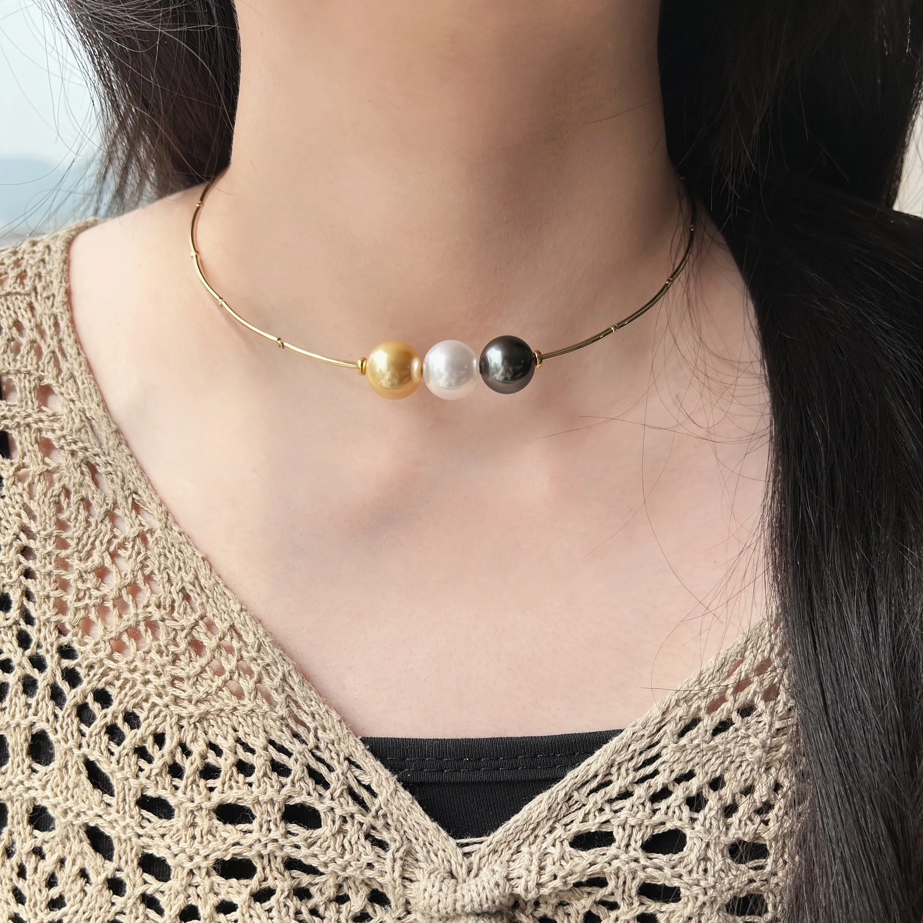 BX7-5-12mm Three-Bead Collar Mixed Colors Create a Fashion-Forward Colorful Necklace