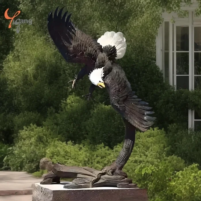Factory High Quality Custom Brass Bronze Large Realistic Outdoor Eagle Sculpture Hand-Cast Art Statue Design