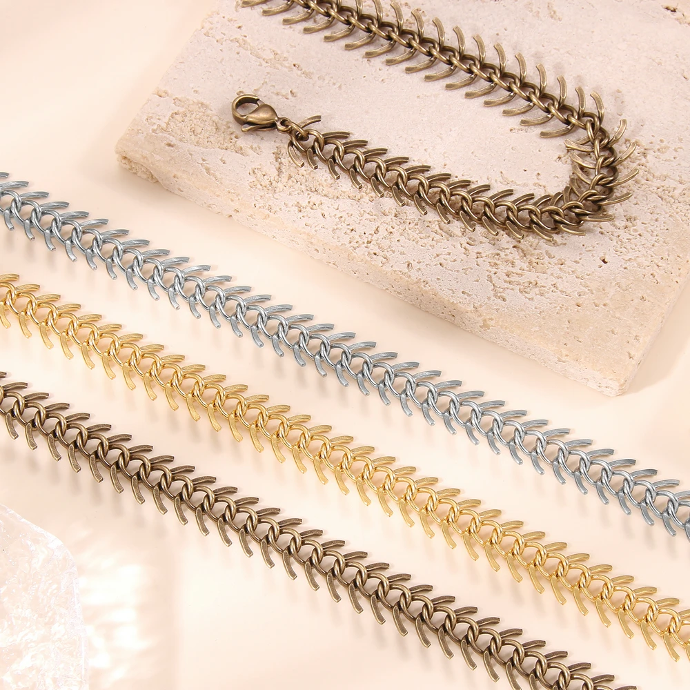 Fashion Jewelry Necklaces Hypoallergenic Tarnish Free PVD 18K Gold Plated Fish Bone Chevron Chain Necklace Women