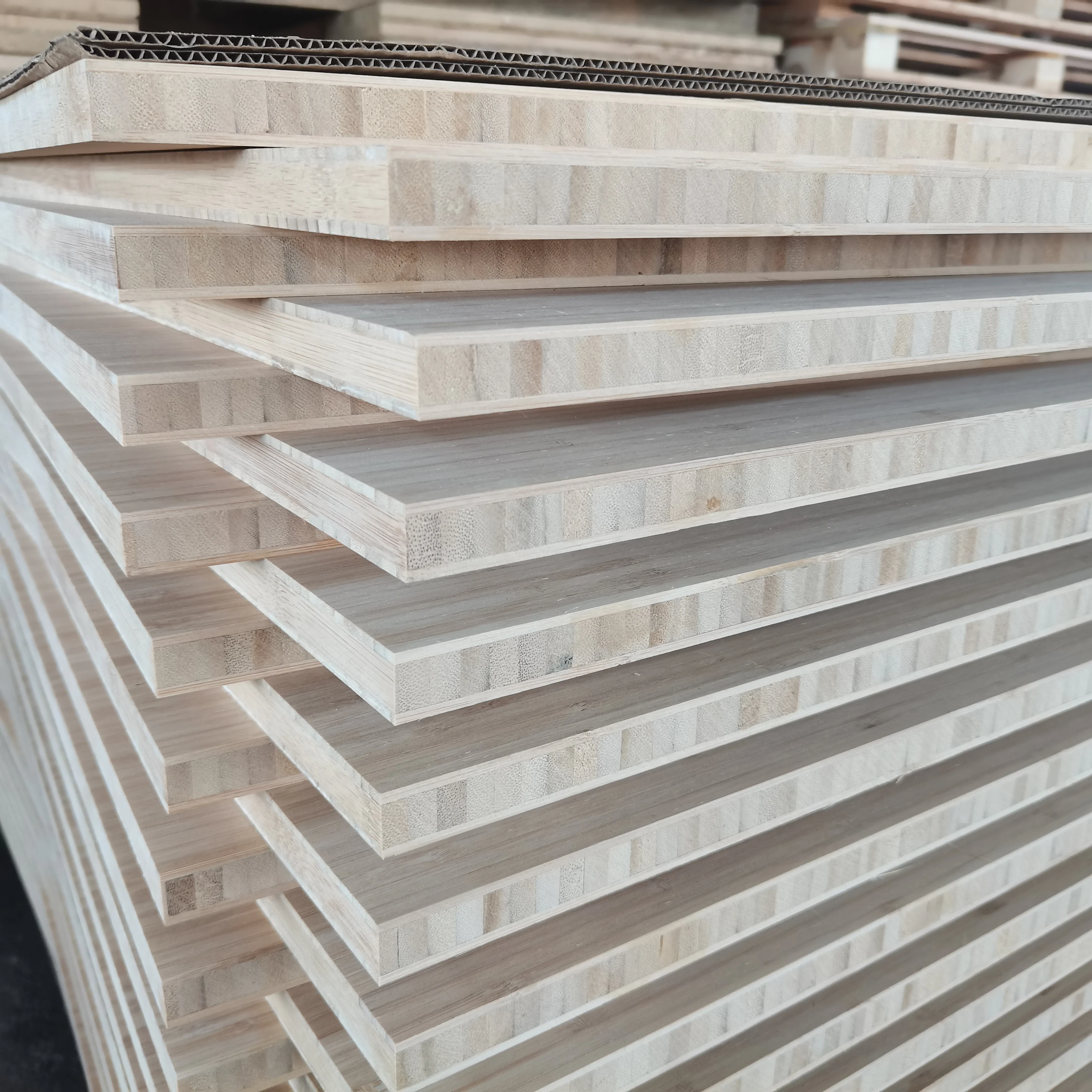 Natural and Carbonized Vertical Unfinished Bamboo Plywood 1/2 Inch Strong Bamboo Panel for Interior Building Bamboo Sheets