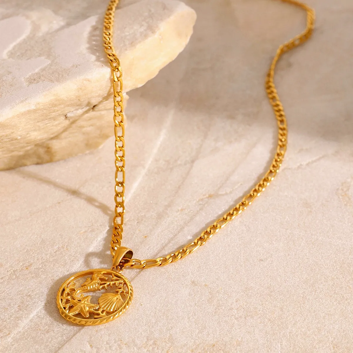 Ocean Series New Stainless Steel Pendant Necklace 18k Pvd Coated Waterproof Geometric Shell Fashion Jewelry Necklace