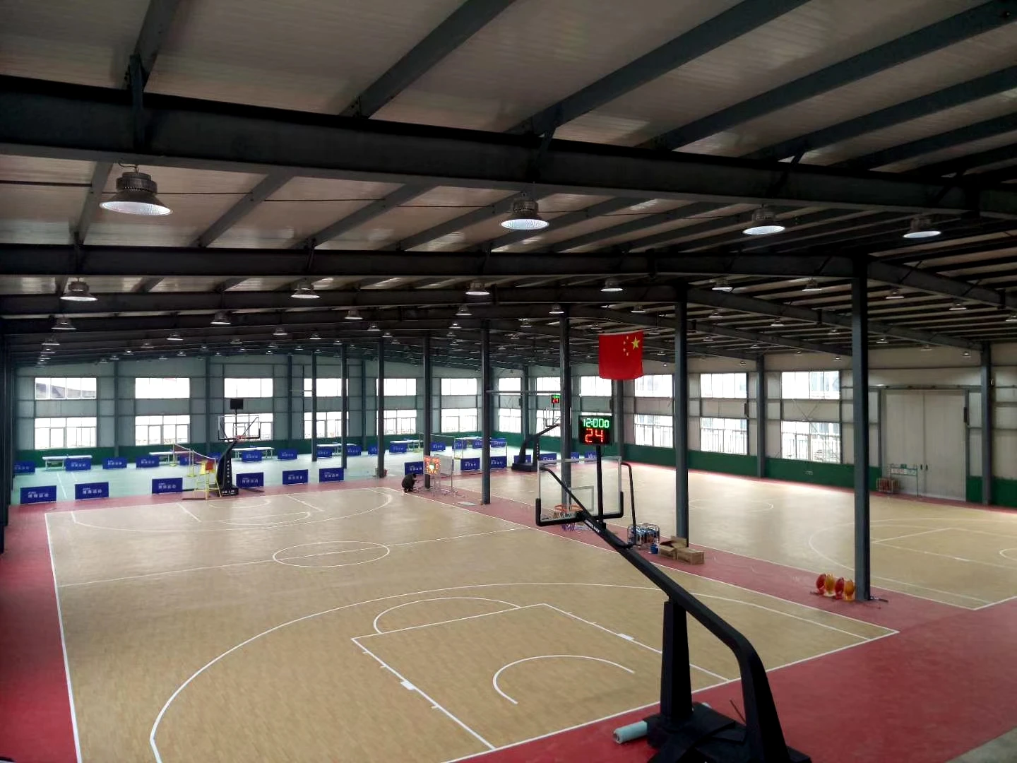 
Indoor vinyl basketball court floor and badminton court mat multi-purpose badminton floor surface 