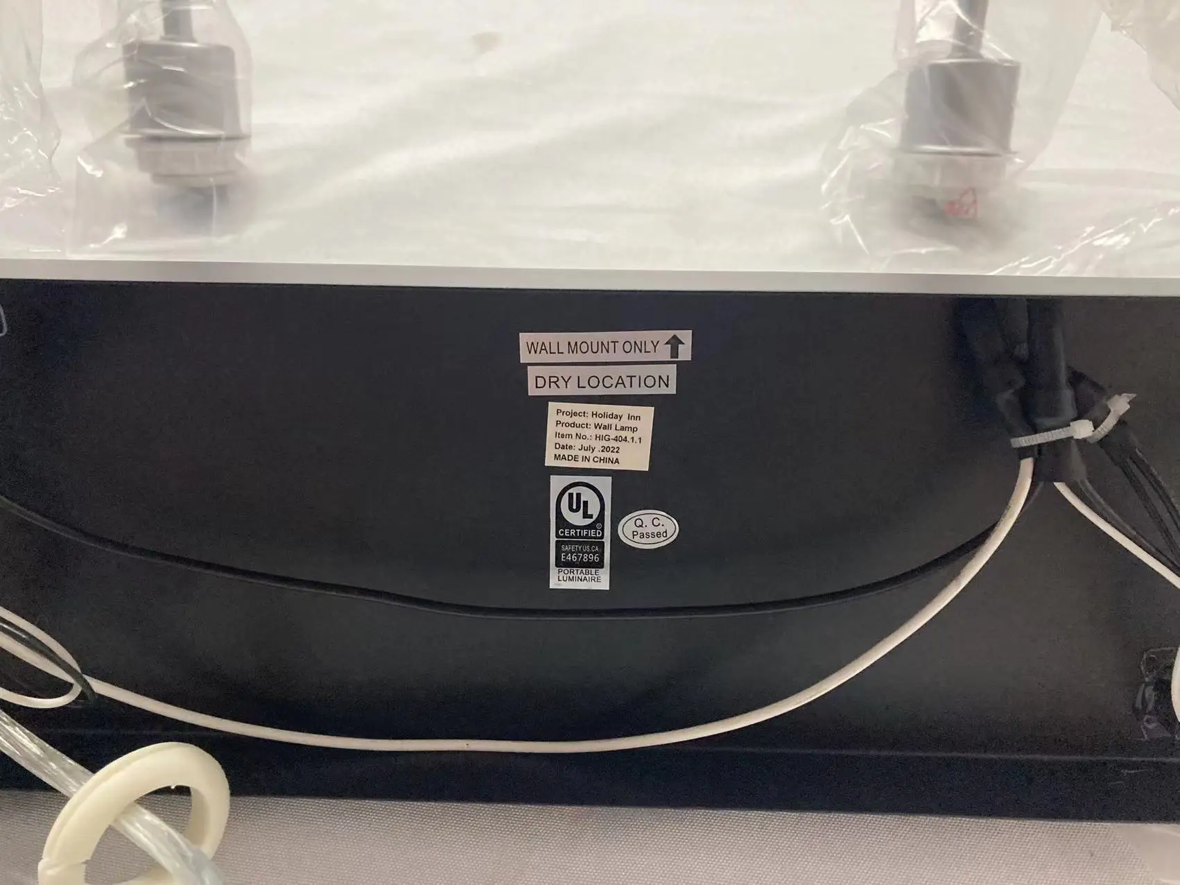 UL cUL listed IHG Holiday Inn H4 Queen guestroom bedside double headboard wall sconce lamp