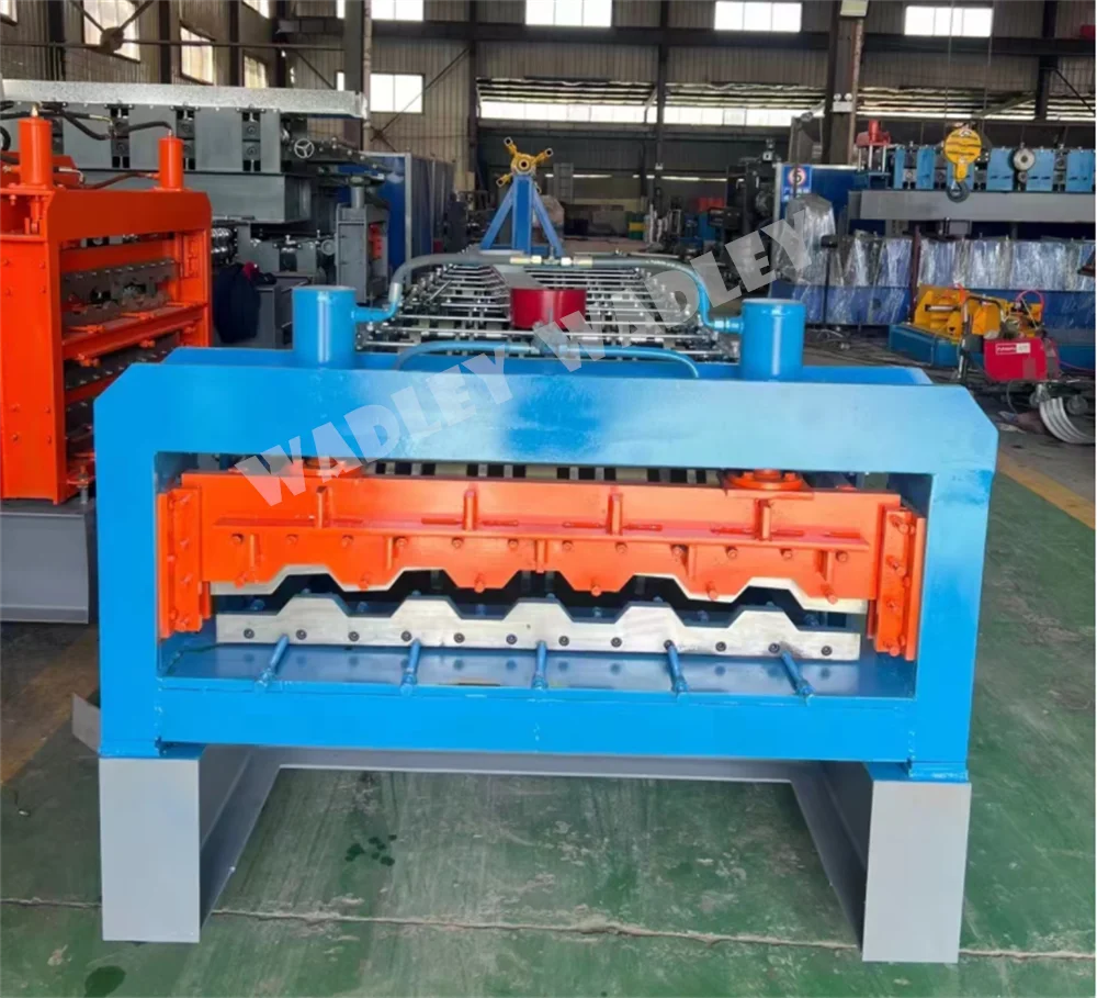 Wadley Car Box Container Plate Wall Panel Sheet Roll Forming Machine