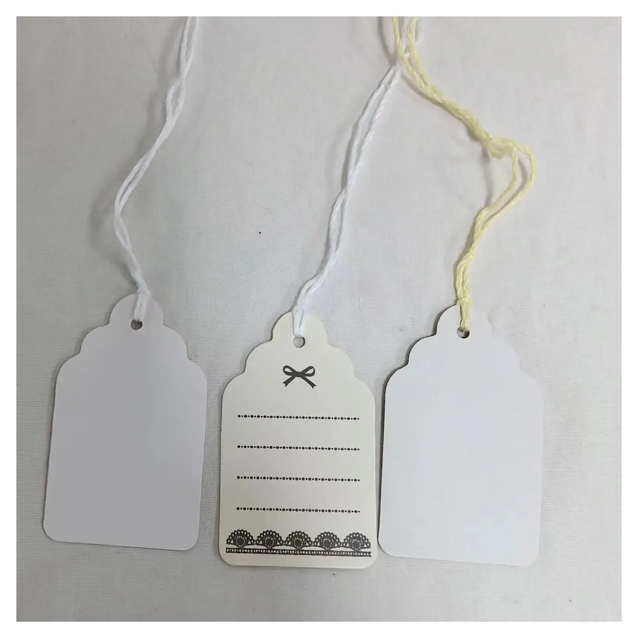 Luxury White Clothing Hang Tags Custom Printed Circle Paper Hangtags For Clothing Product With Own Logo