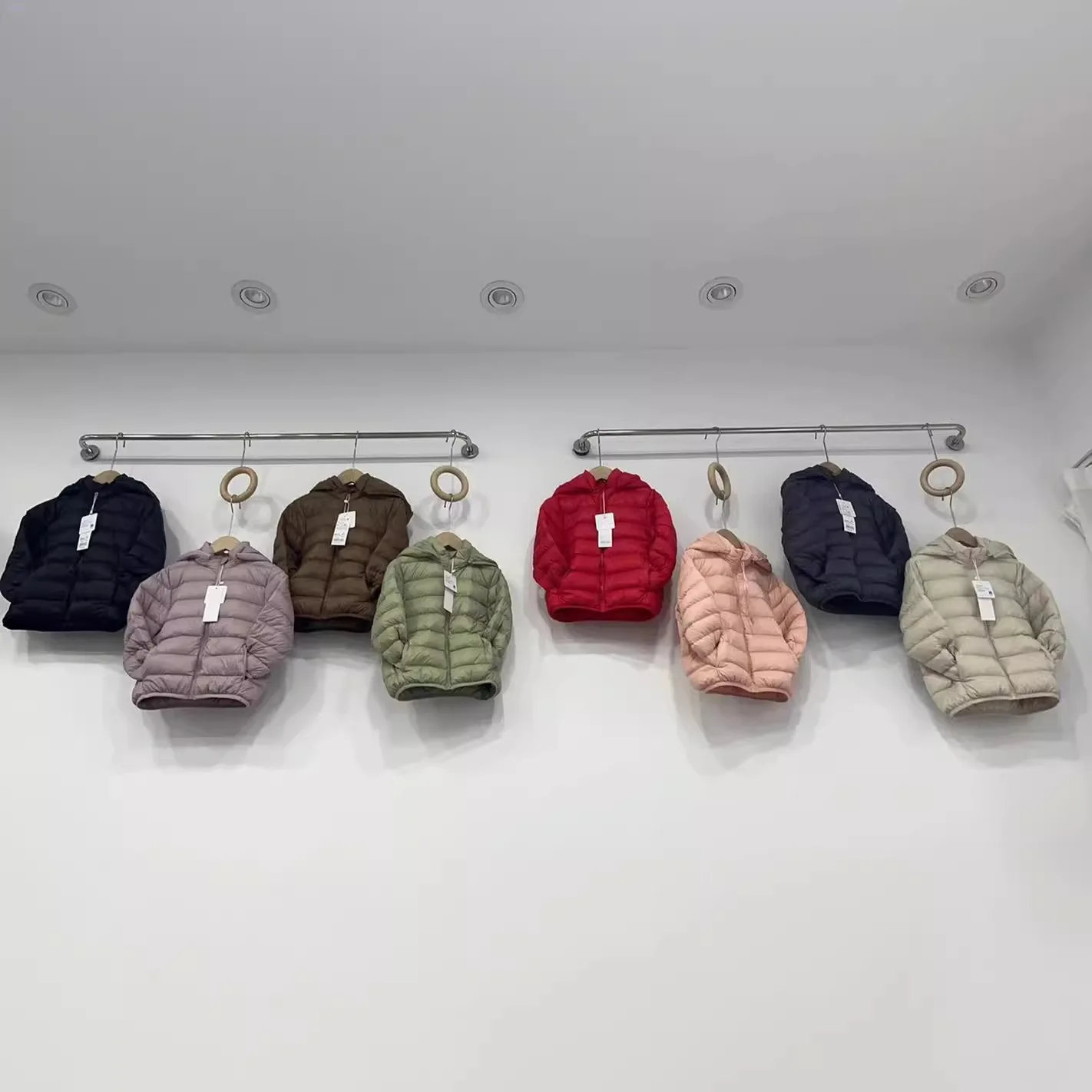 Custom Logo Child Down Coat Ultra Feather Down Hooded Best Quality lightweight Windproof Padded Sport Puffer Jacket For Children