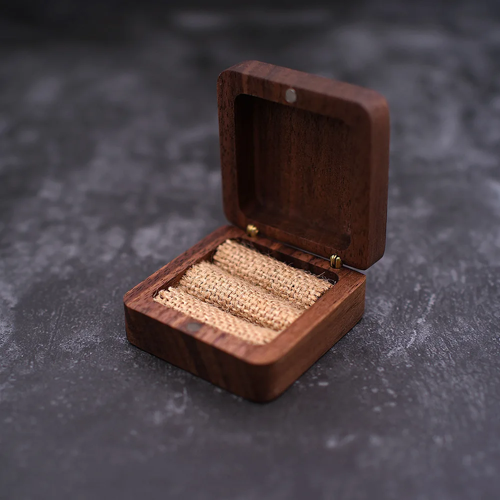 Luxury Jewelry Gift Packaging Box Wedding Ring Case Organizer Customized Logo Natural Walnut Earring Wooden Rings Box