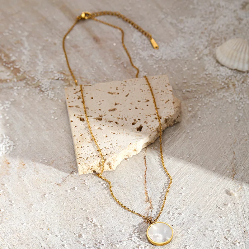 Женское ожерелье с натуральным жемчугом