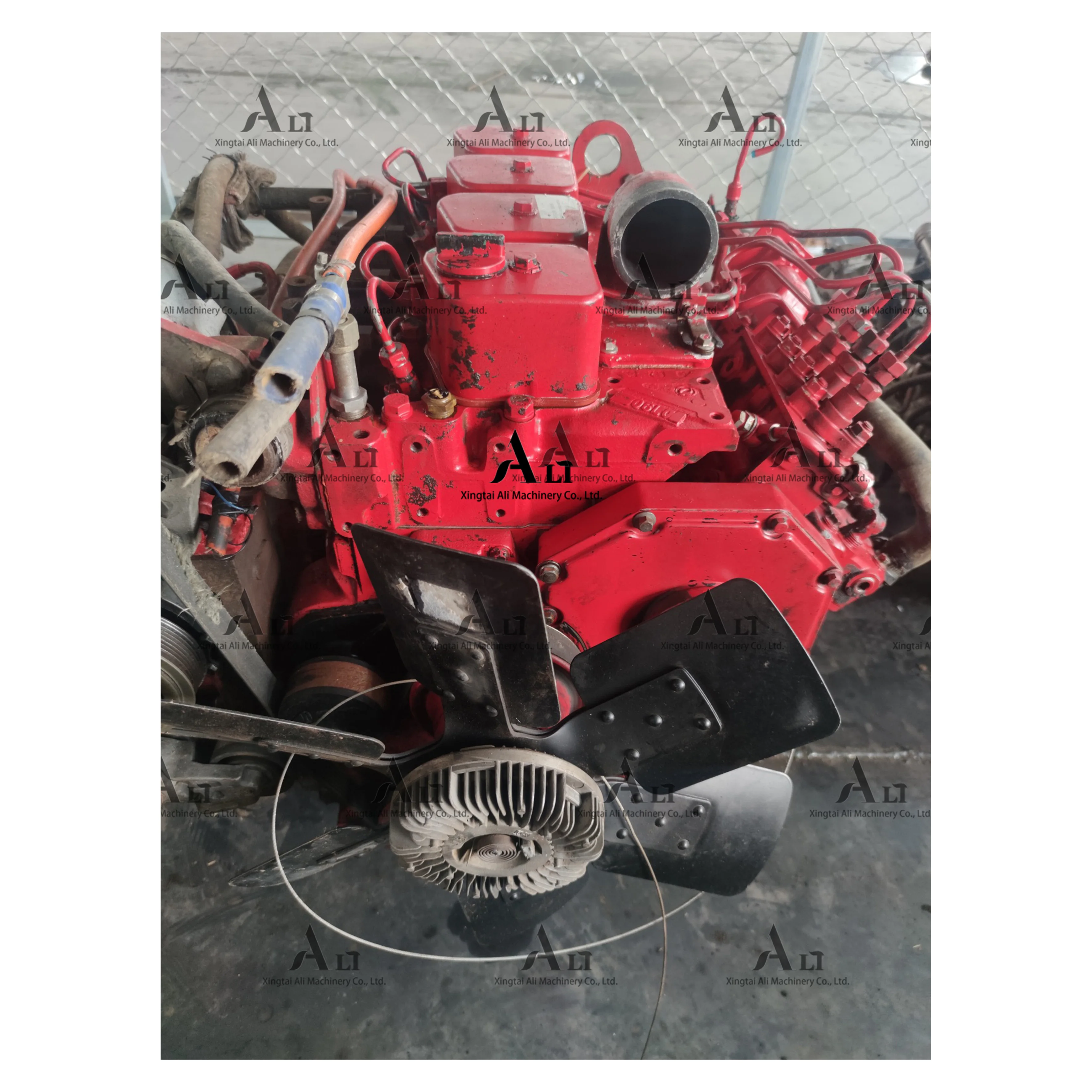 Low price and Good Quality 4BT 4 cylinder Second hand engine Large pump For Cum mins Trucks