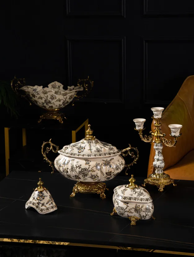 China manufacture high quality retro style handmade the middle east style luxury fruit plate bule flower pattern ceramic plate