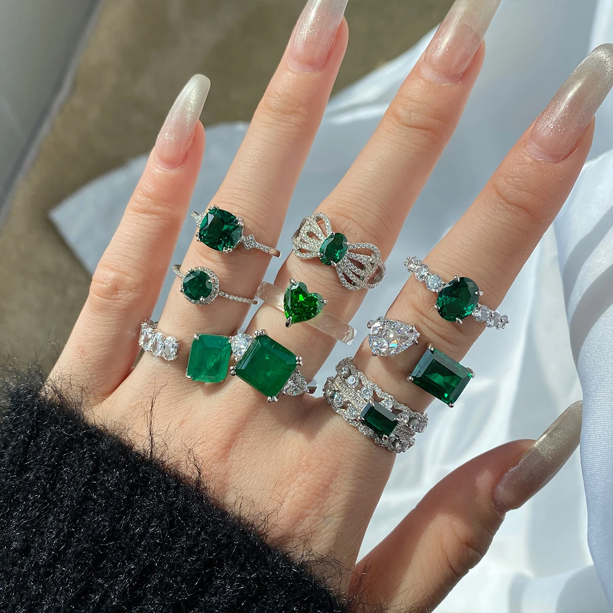 DYLAM Exclusive Design Jewelry Rings Women Eternity Wedding Band Green Emerald S925 Silver 5A Cubic Zirconia Promise Ring