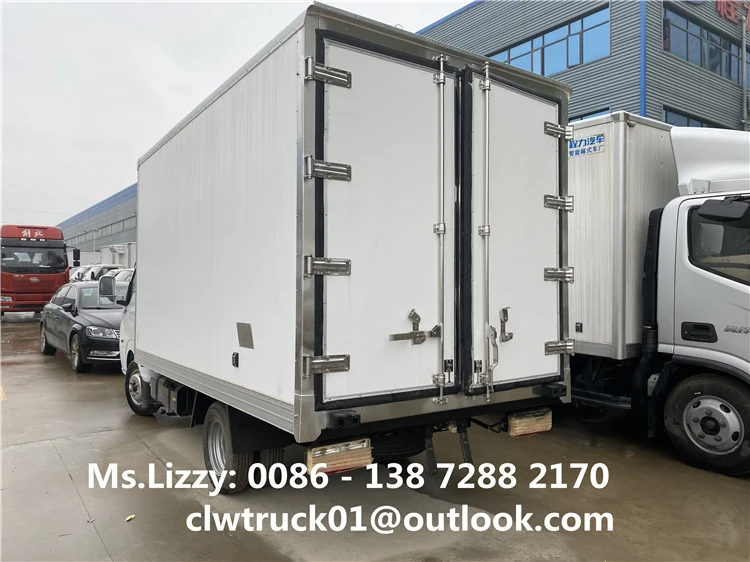 Dongfeng TUYI 4x2 Mini Refrigerator Box Truck 1.5T Freezer Van for Sale in Cambodia