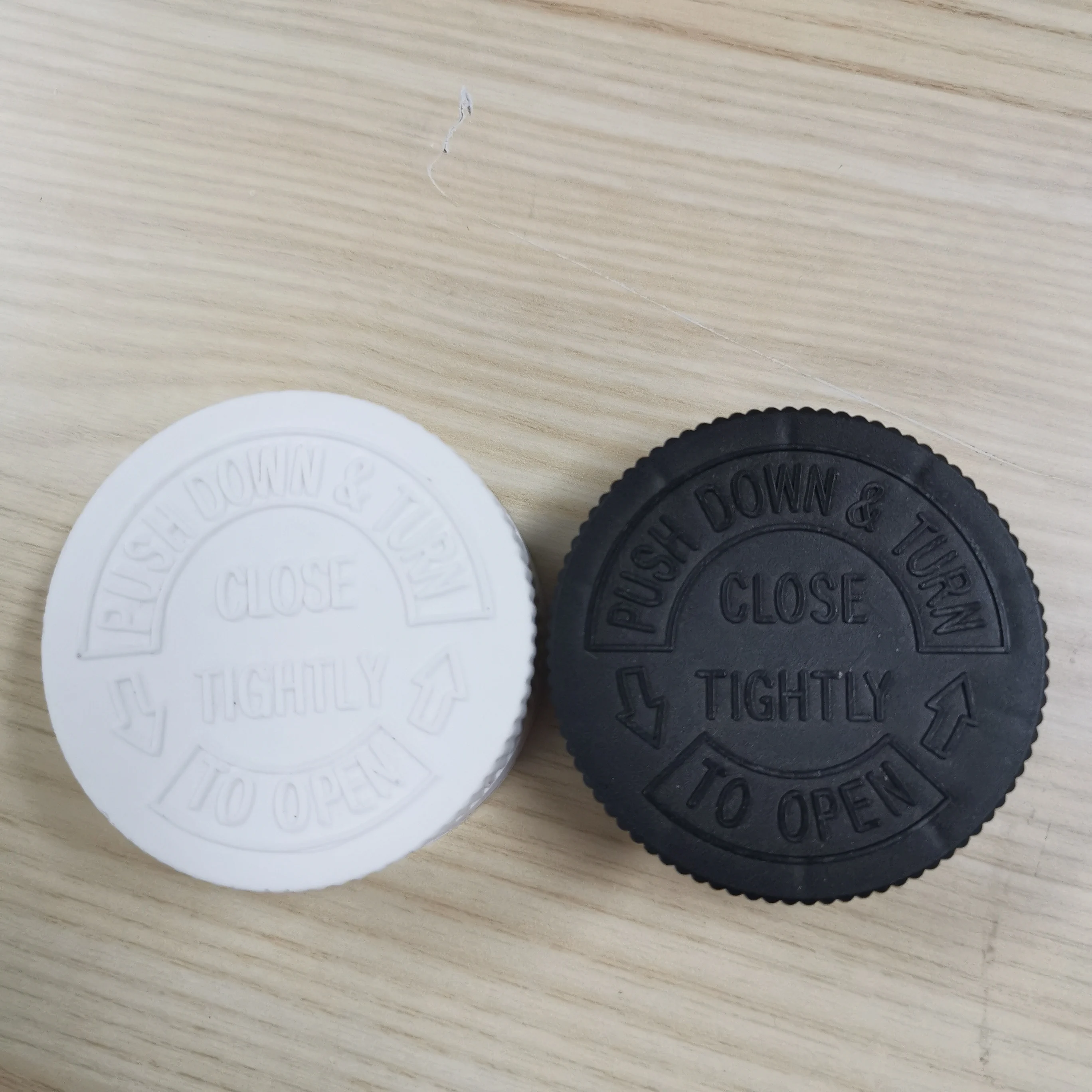 Wholesale Approved Many Normal Size Child Resistant Closure Push & Turn Crc Cap Pill & Capsule Bottle Caps Childproof Cap